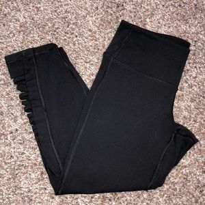 Athleta Cropped Cut Out Leggings